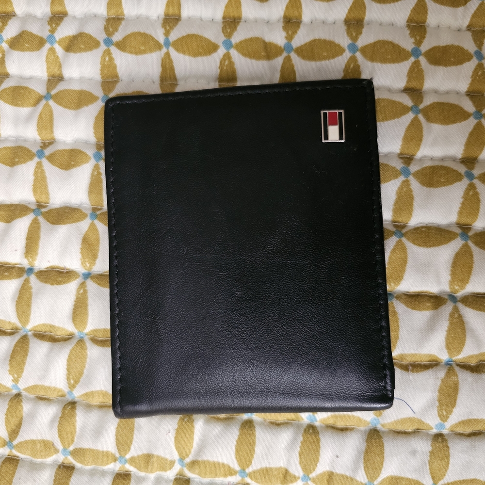Tommy Hilfiger Bifold Wallet